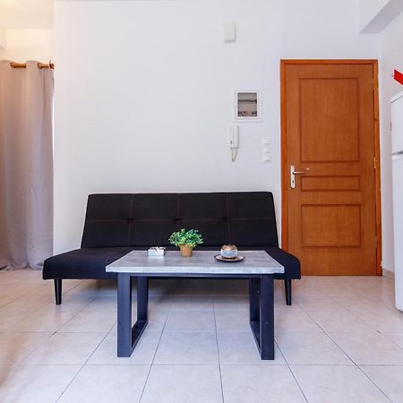 Modern Apartment Kalamata Exterior photo